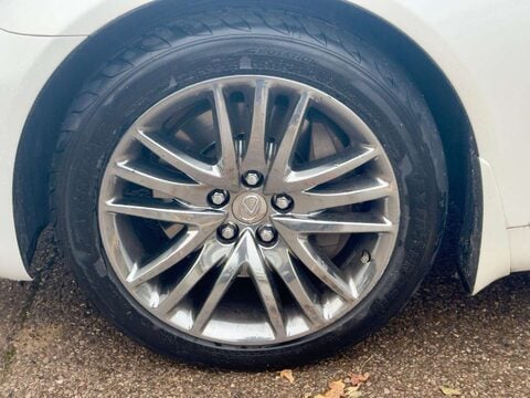 Lexus LS 5.0 600h V8 Premier Saloon 4dr Petrol Hybrid CVT 4WD Euro 5 (s/s) (445 ps) 20