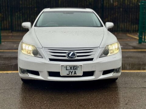 Lexus LS 5.0 600h V8 Premier Saloon 4dr Petrol Hybrid CVT 4WD Euro 5 (s/s) (445 ps) 7