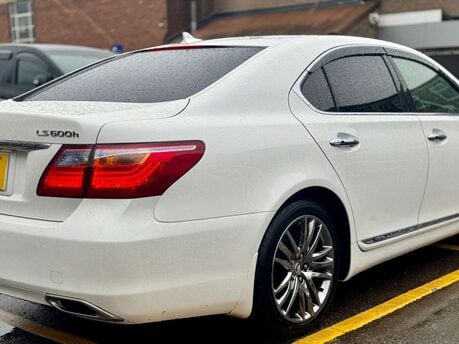 Lexus LS 5.0 600h V8 Premier Saloon 4dr Petrol Hybrid CVT 4WD Euro 5 (s/s) (445 ps) 4
