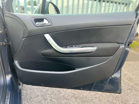 Peugeot 308 1.6 308 Active Navigation Version 5dr 46