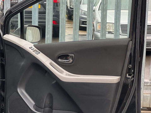 Toyota Yaris 1.4 Yaris TR D-4D 5dr 39