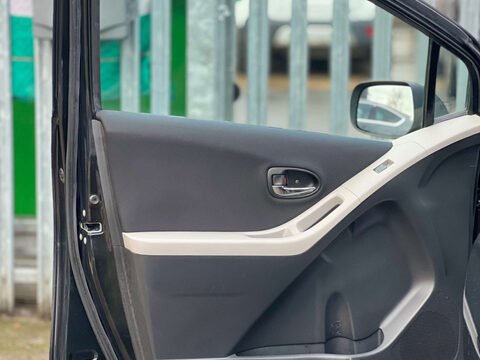 Toyota Yaris 1.4 Yaris TR D-4D 5dr 36