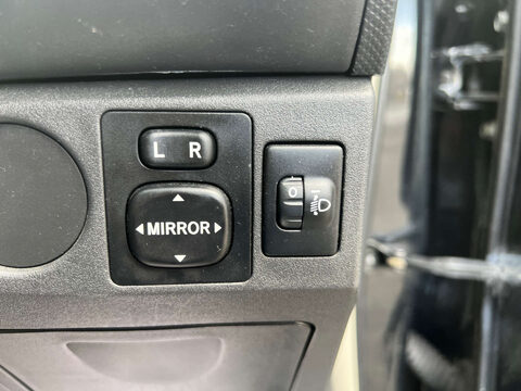 Toyota Yaris 1.4 Yaris TR D-4D 5dr 31