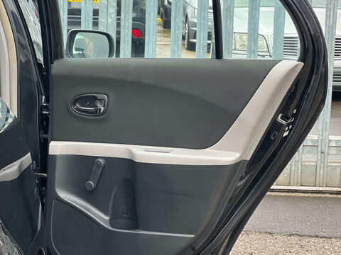 Toyota Yaris 1.4 Yaris TR D-4D 5dr 40