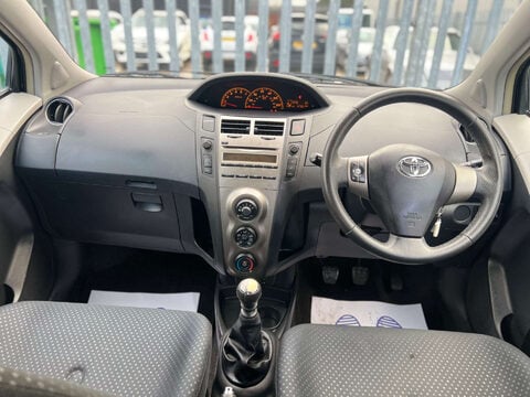 Toyota Yaris 1.4 Yaris TR D-4D 5dr 17