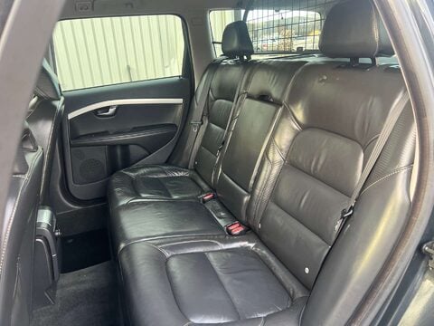 Volvo V70 2.0 V70 R-Design D4 5dr 26
