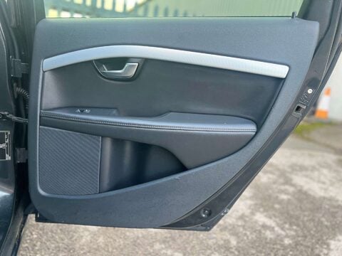 Volvo V70 2.0 V70 R-Design D4 5dr 54