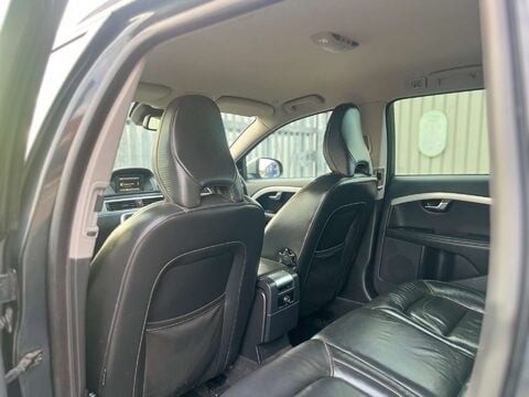 Volvo V70 2.0 V70 R-Design D4 5dr 28