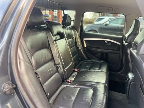 Volvo V70 2.0 V70 R-Design D4 5dr 22