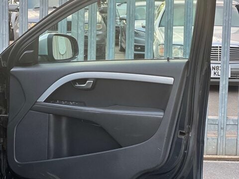 Volvo V70 2.0 V70 R-Design D4 5dr 49