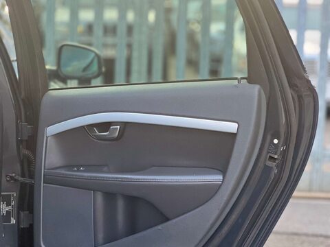 Volvo V70 2.0 V70 R-Design D4 5dr 52