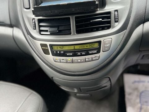 Toyota Previa 2.0 Previa TSpirit D-4D 5dr 23