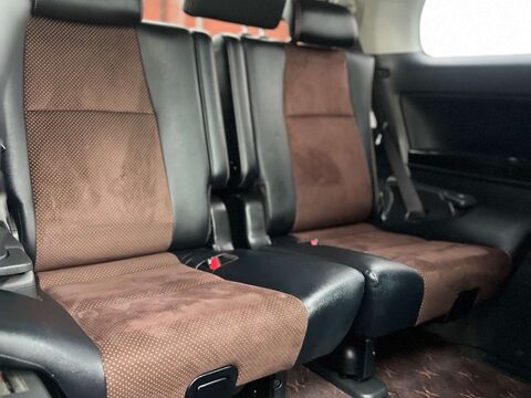 Toyota Alphard GOLDEN EYES II TWIN SUNROOF GRADE 4B WOW 40