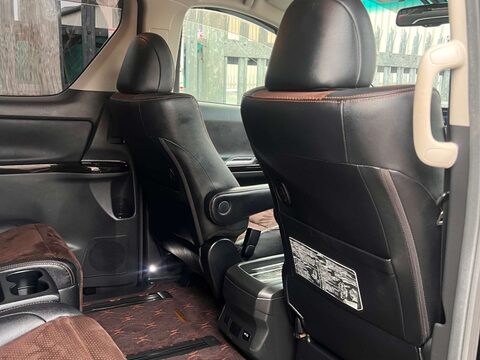 Toyota Alphard GOLDEN EYES II TWIN SUNROOF GRADE 4B WOW 64