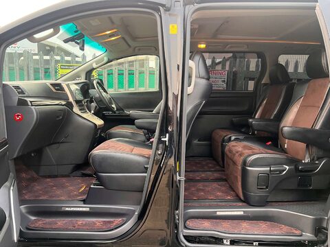 Toyota Alphard GOLDEN EYES II TWIN SUNROOF GRADE 4B WOW 62