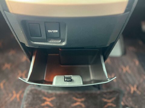 Toyota Alphard GOLDEN EYES II TWIN SUNROOF GRADE 4B WOW 80