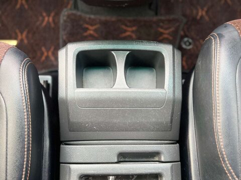 Toyota Alphard GOLDEN EYES II TWIN SUNROOF GRADE 4B WOW 81