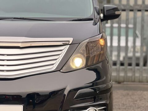 Toyota Alphard GOLDEN EYES II TWIN SUNROOF GRADE 4B WOW 33