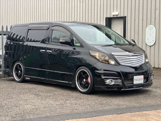 Toyota Alphard GOLDEN EYES II TWIN SUNROOF GRADE 4B WOW