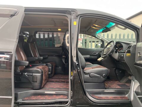Toyota Alphard GOLDEN EYES II TWIN SUNROOF GRADE 4B WOW 42