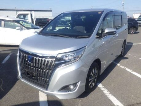 Toyota Voxy ESQUIRE VOXY HYBRID 1.8 PETROL 7 SEATER FRESH IMPORT 1