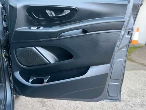 Mercedes-Benz Vito 2.1 Vito 114 Bluetec 44