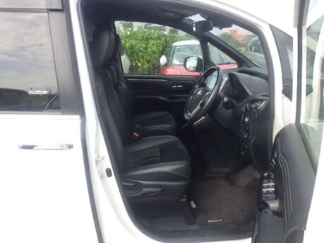 Toyota Voxy ESQUIRE SIMILAR TO NOAH VOXY 1.8 HYBRID PETROL 7 SEATER EURO 6 1