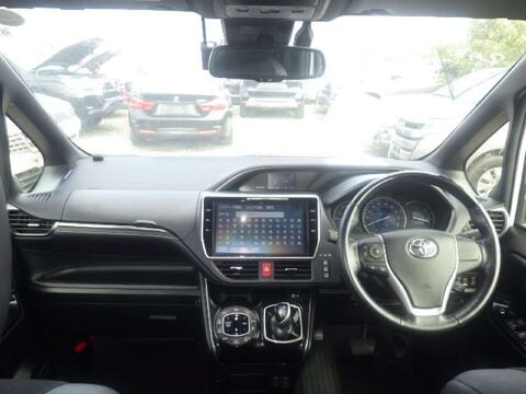 Toyota Voxy ESQUIRE SIMILAR TO NOAH VOXY 1.8 HYBRID PETROL 7 SEATER EURO 6 8