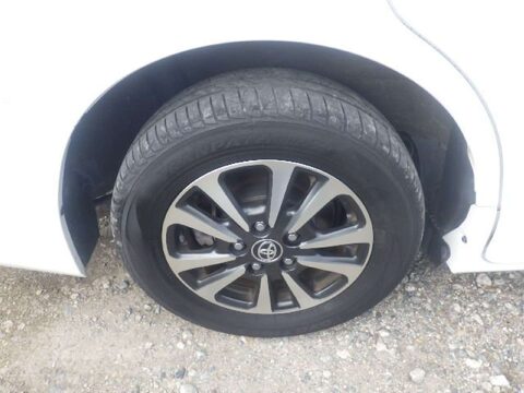 Toyota Voxy ESQUIRE SIMILAR TO NOAH VOXY 1.8 HYBRID PETROL 7 SEATER EURO 6 22