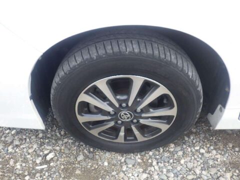 Toyota Voxy ESQUIRE SIMILAR TO NOAH VOXY 1.8 HYBRID PETROL 7 SEATER EURO 6 21