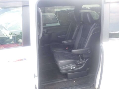 Toyota Voxy ESQUIRE SIMILAR TO NOAH VOXY 1.8 HYBRID PETROL 7 SEATER EURO 6 9