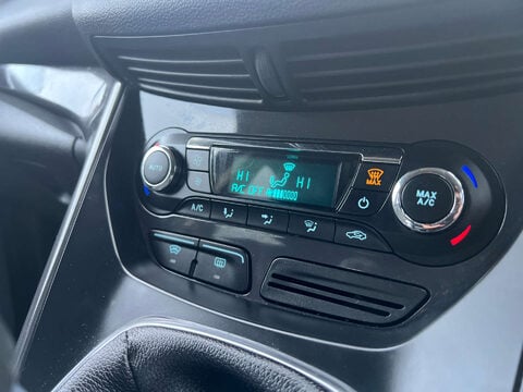 Ford Kuga 2.0 Kuga Titanium 4x2 TDCi 5dr 22