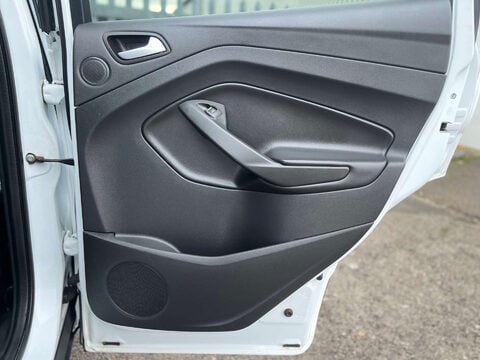 Ford Kuga 2.0 Kuga Titanium 4x2 TDCi 5dr 31