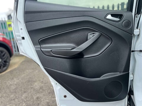 Ford Kuga 2.0 Kuga Titanium 4x2 TDCi 5dr 29