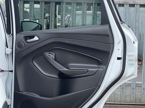 Ford Kuga 2.0 Kuga Titanium 4x2 TDCi 5dr 32