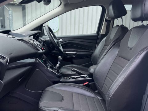 Ford Kuga 2.0 Kuga Titanium 4x2 TDCi 5dr 13