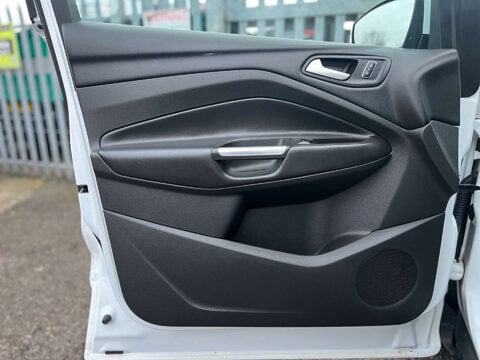 Ford Kuga 2.0 Kuga Titanium 4x2 TDCi 5dr 27