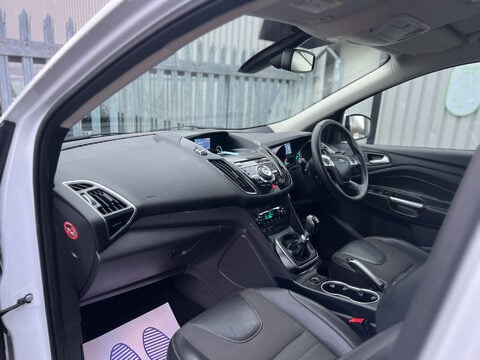 Ford Kuga 2.0 Kuga Titanium 4x2 TDCi 5dr 14