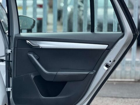 Skoda Octavia 2.0 Octavia Elegance TDI CR 5dr 42