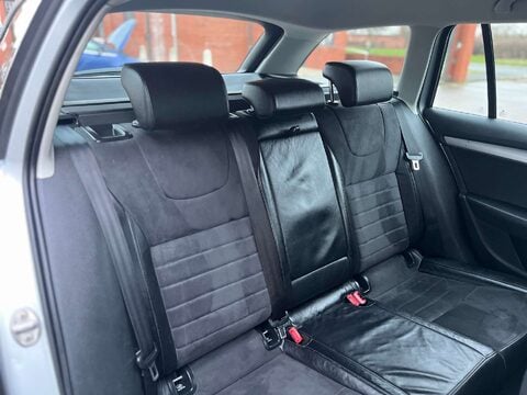 Skoda Octavia 2.0 Octavia Elegance TDI CR 5dr 17