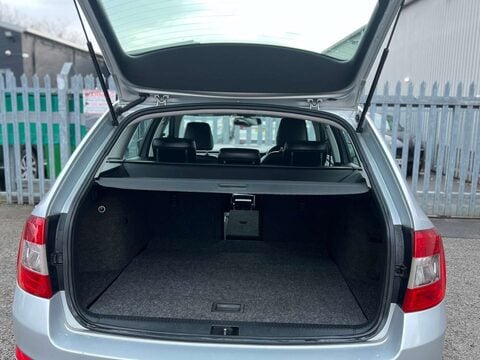 Skoda Octavia 2.0 Octavia Elegance TDI CR 5dr 33