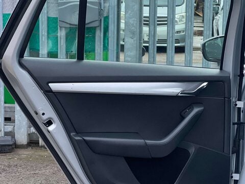 Skoda Octavia 2.0 Octavia Elegance TDI CR 5dr 40