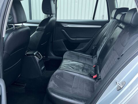 Skoda Octavia 2.0 Octavia Elegance TDI CR 5dr 22