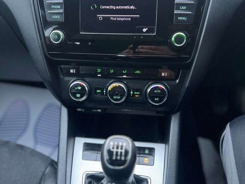 Skoda Octavia 2.0 Octavia Elegance TDI CR 5dr 36