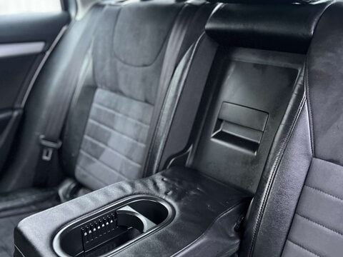 Skoda Octavia 2.0 Octavia Elegance TDI CR 5dr 23