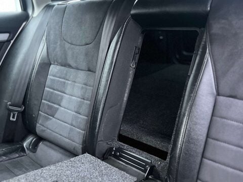 Skoda Octavia 2.0 Octavia Elegance TDI CR 5dr 21