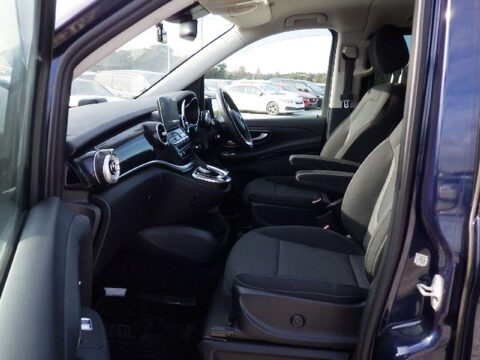 Mercedes-Benz V Class 2.2 V220d BlueTEC SE MPV 5dr Diesel G-Tronic+ Euro 6 (s/s) 7 Seat (163 ps) 11
