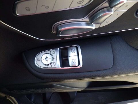 Mercedes-Benz V Class 2.2 V220d BlueTEC SE MPV 5dr Diesel G-Tronic+ Euro 6 (s/s) 7 Seat (163 ps) 13