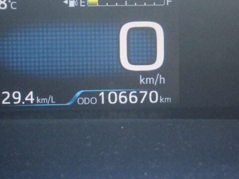 Toyota Prius 1.8 VVT-h Active Hatchback 5dr Petrol Hybrid CVT Euro 6 (s/s) (122 ps) 2