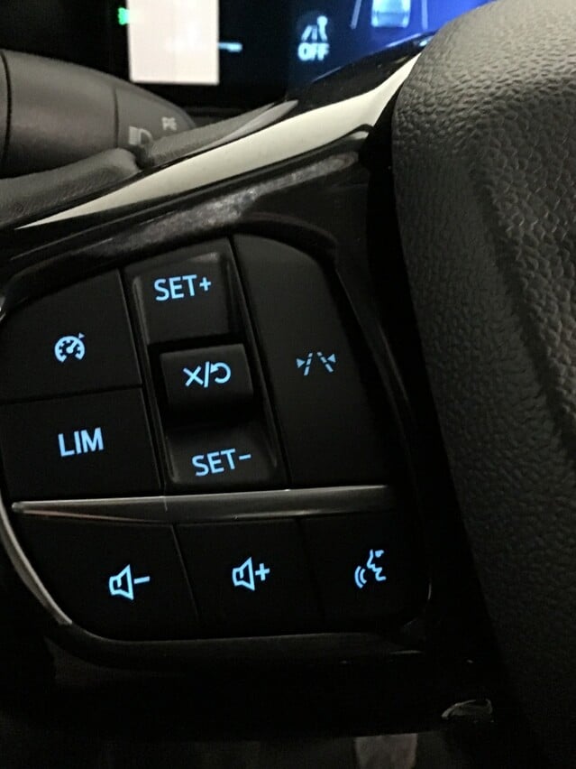 Ford Transit Custom 300L2 H1 Limited Van 2.0 Ecoblue 136ps - Moondust Silver